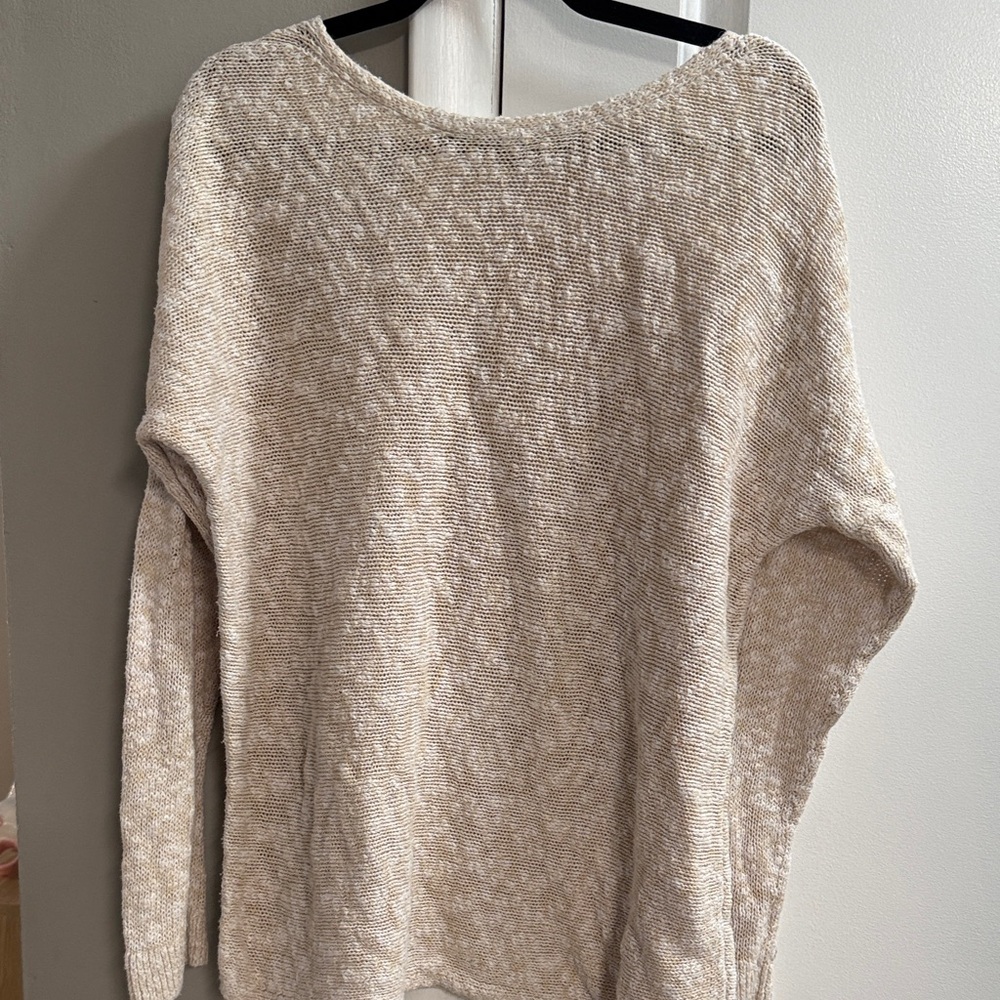 GAP Women's Beige Crew Neck Sweater